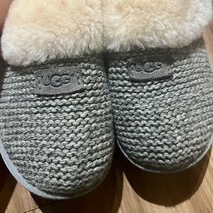 Womens UGG Slippers SZ 10